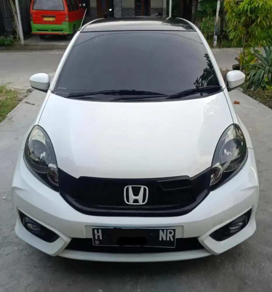 Mobil Honda Brio E Satya 2018