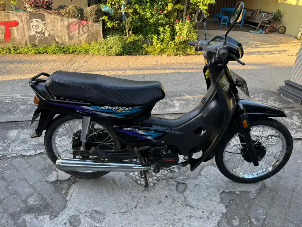 Astrea grand THN 1994 plat AB kota