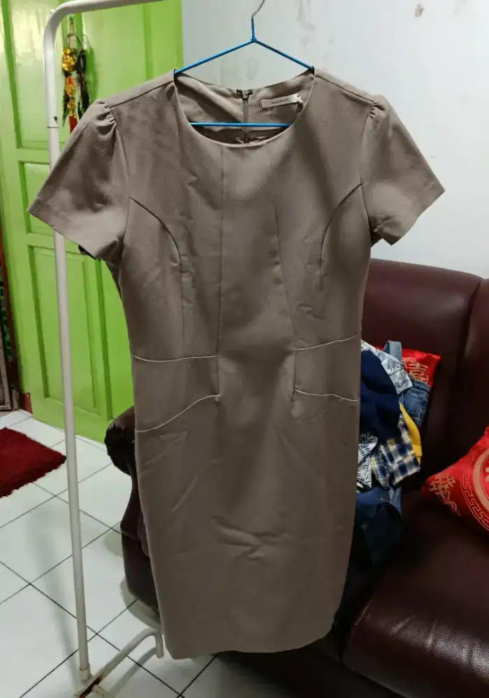 Pakaian Wanita  Accent