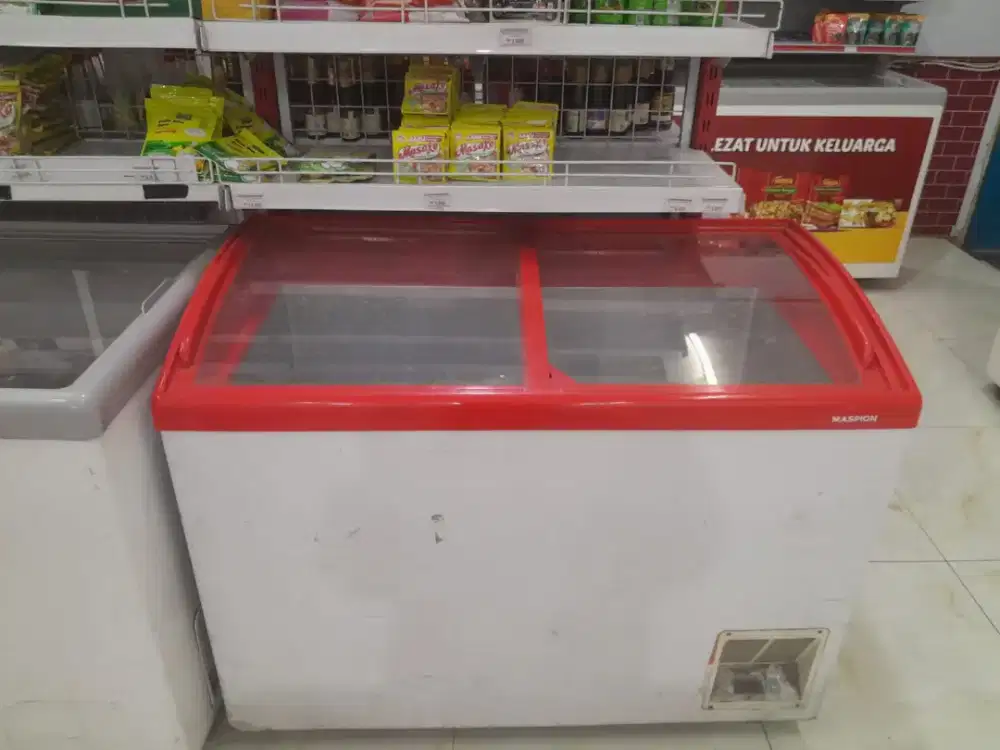 Menerima barang rusak