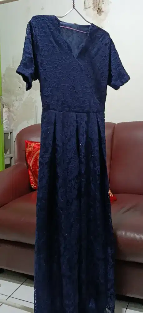 Pakaian wanita ukuran M