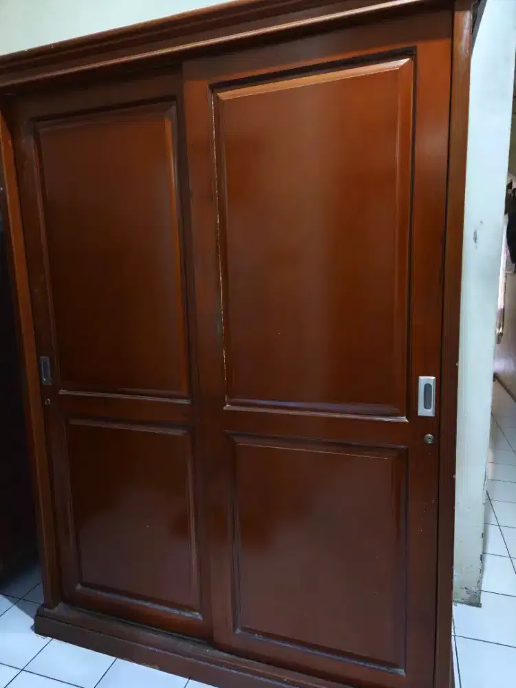 Lemari kayu 2 pintu geser