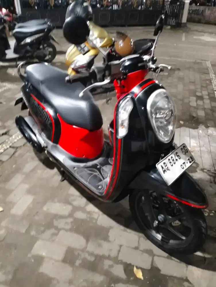 Scoopy injeksi THN 2013 plat AB Bantul