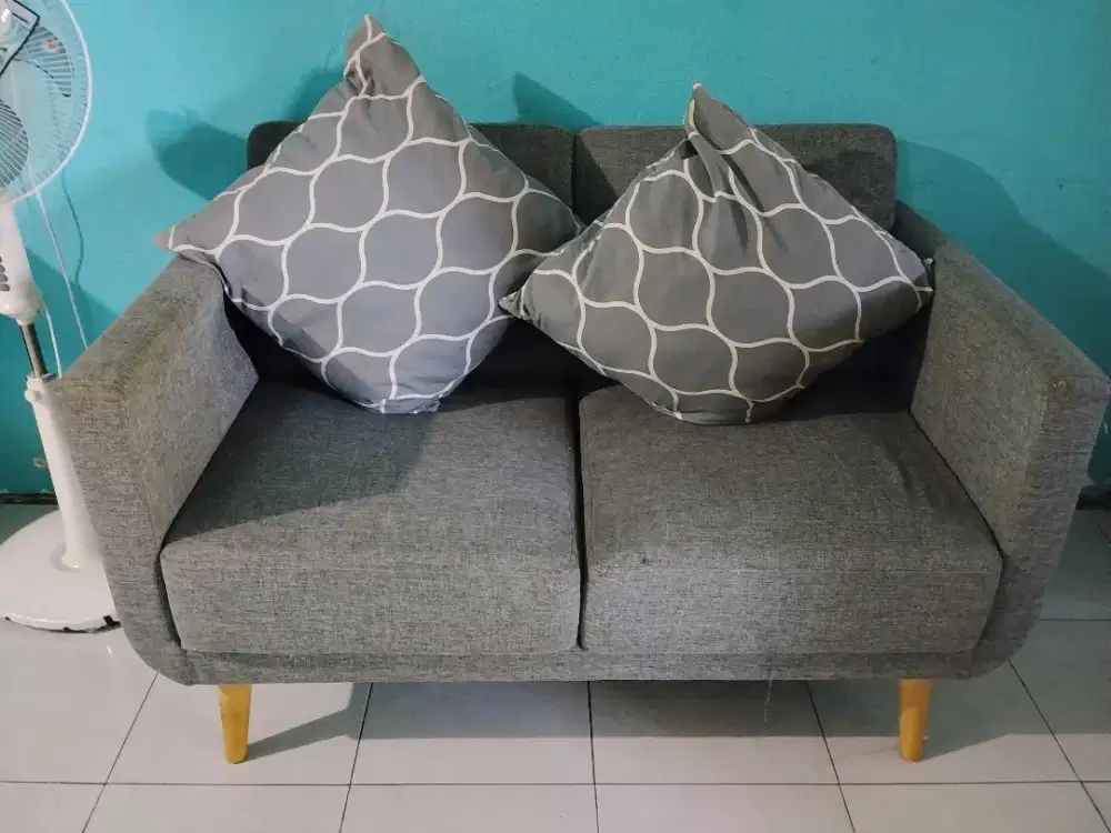 Beli Sofa, Gratis 2 Bantal! Kenikmatan Dobel