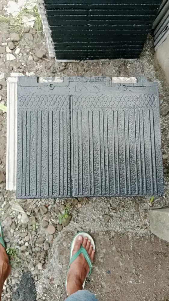 Jual genteng flat beton cor &genteng kodok mjosari