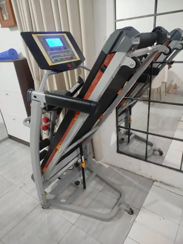 Treadmill jaco asli sudah ada reflexy telapak kaki