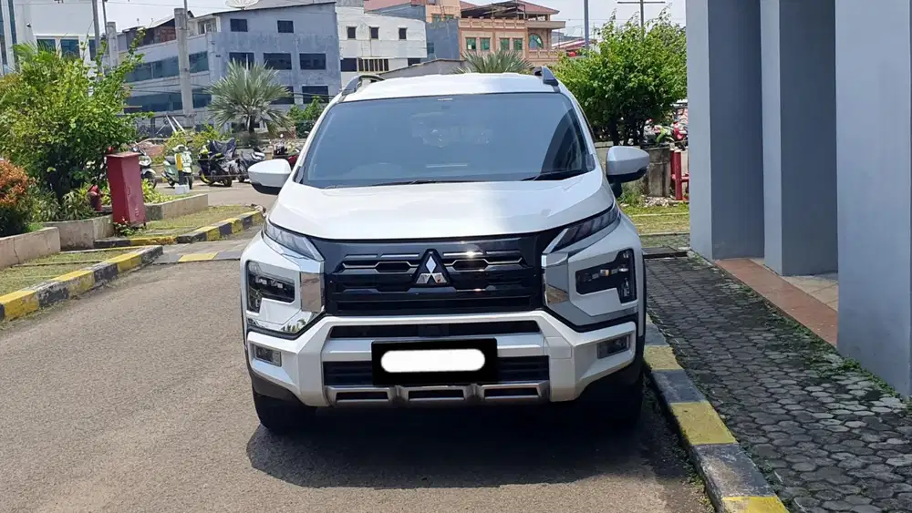 Km21rb mitsubishi xpander cross premium 2023 putih