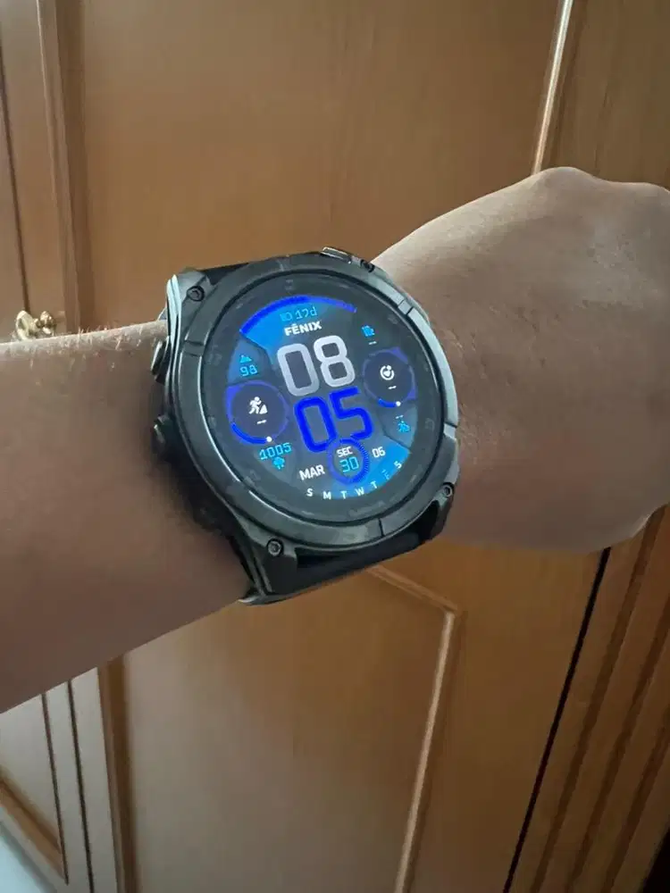 Jam tangan Garmin Fenix 8 yang 51mm Amoled Saphire