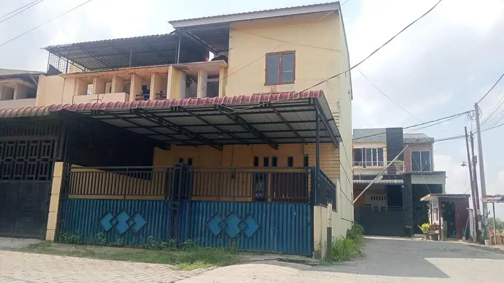 Disewakan Rumah 2 lantai lokasi strategis