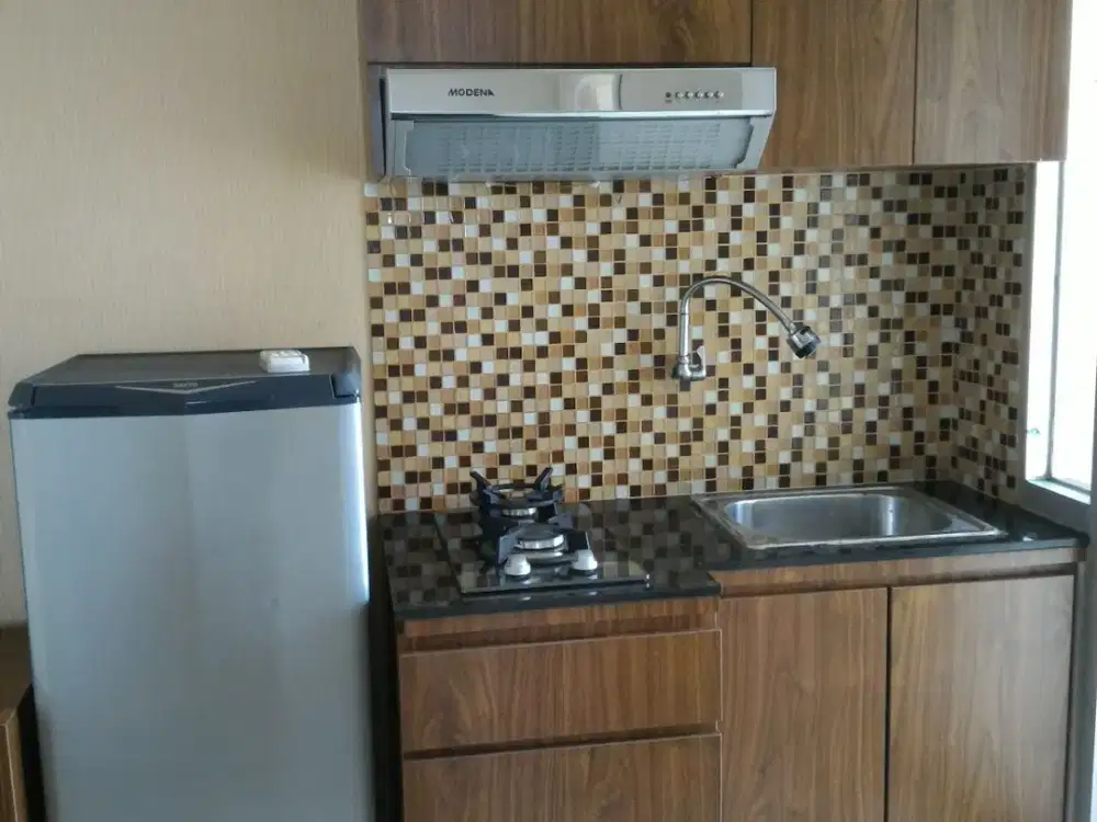 disewa apartemen green lake sunter,2BR fully furnished,view danau,hoek,AC 2 dan waterheater,best view, 25 juta/6bulan