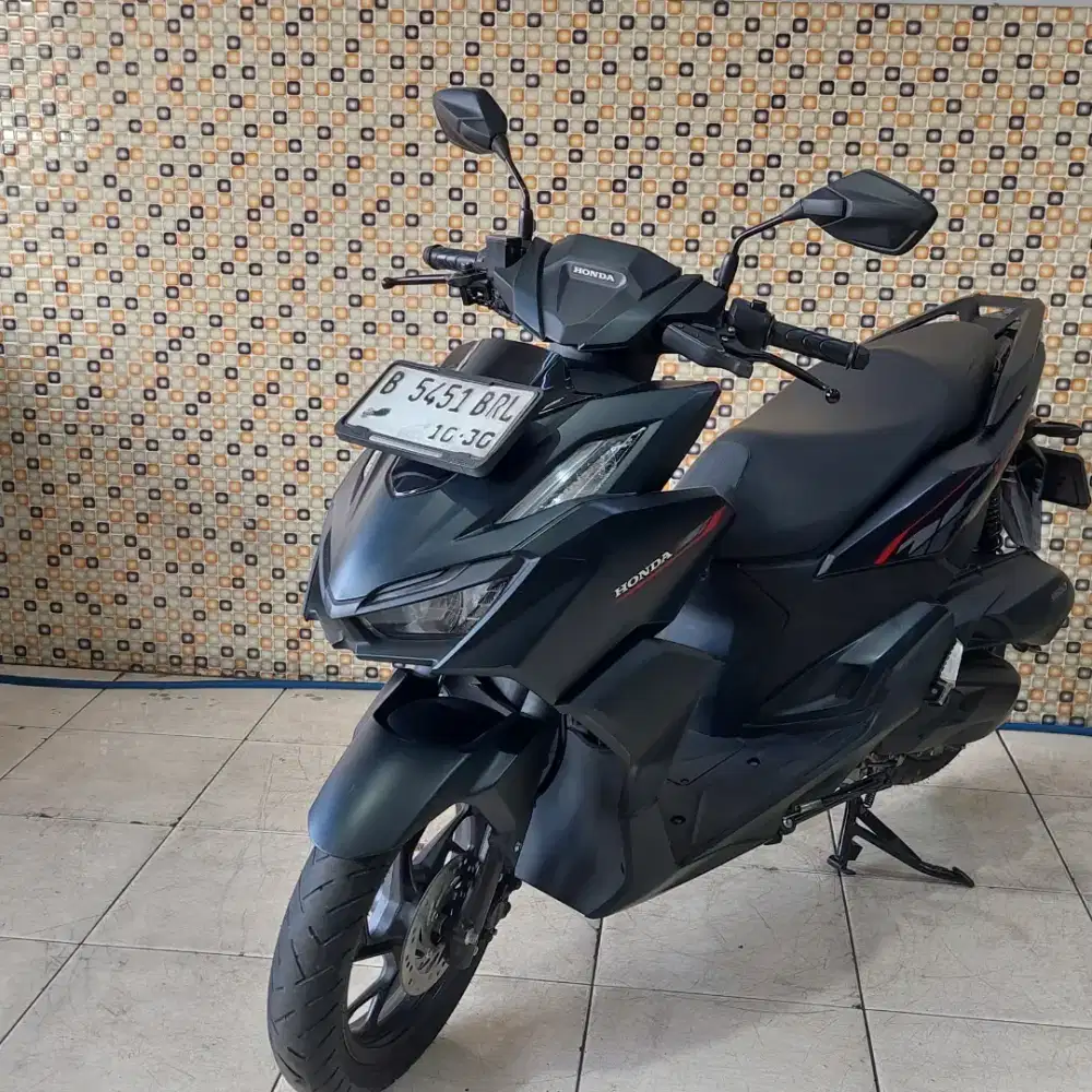 Honda vario 160 cbs 2025 dp 1juta