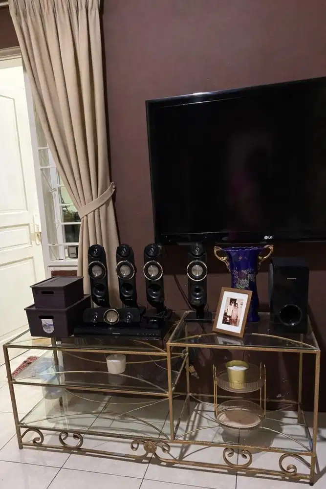 Rak tv meja tv besi padu