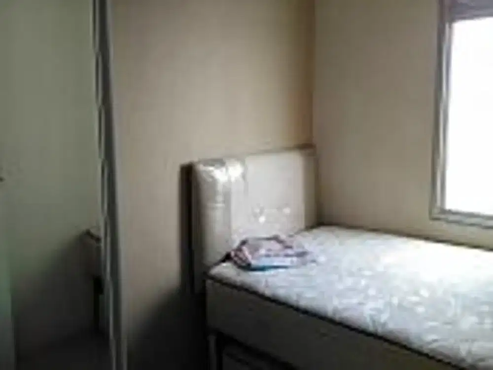disewa apartemen green lake sunter,2BR fully furnished,view danau,hoek,AC 2 dan waterheater,best view, 45 juta/12bulan