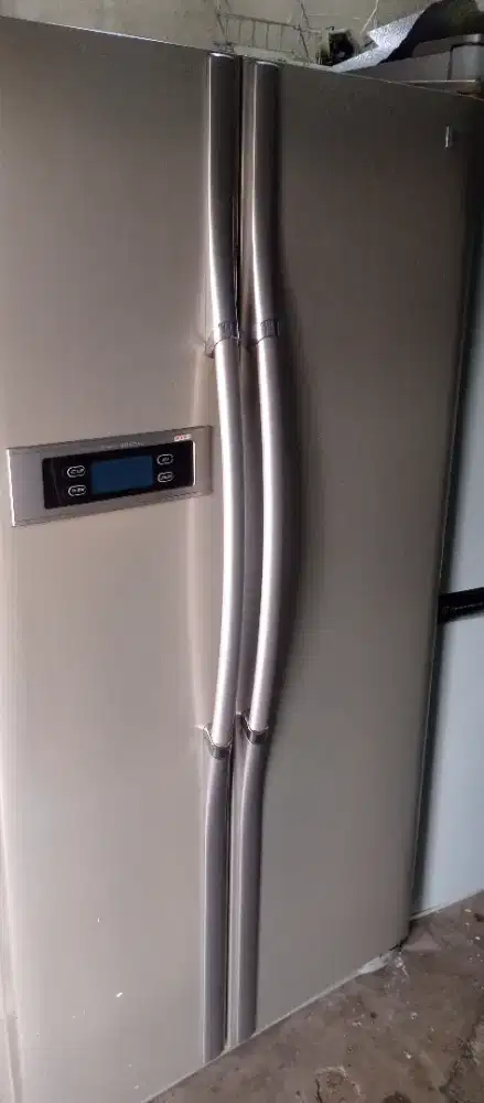 Kulkas LG sbs 2 pintu