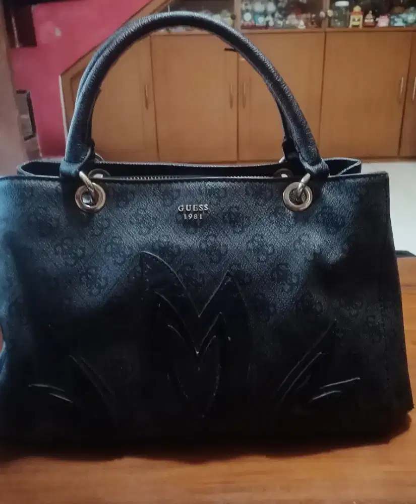 Tas Merk Guess original