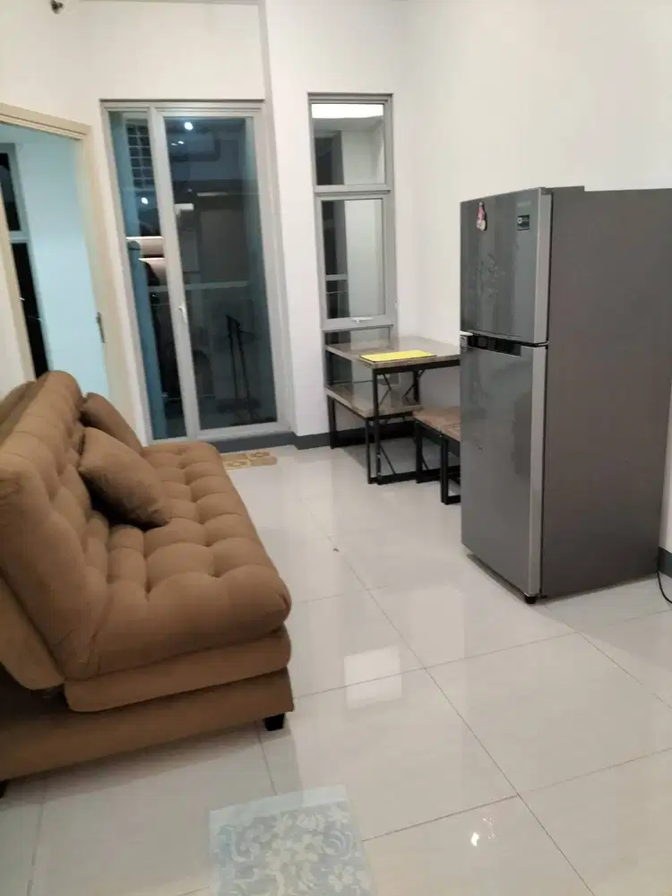 DISEWAKAN APARTEMEN BENSON 2BR LOW FLOOR SEMI FURNISHED