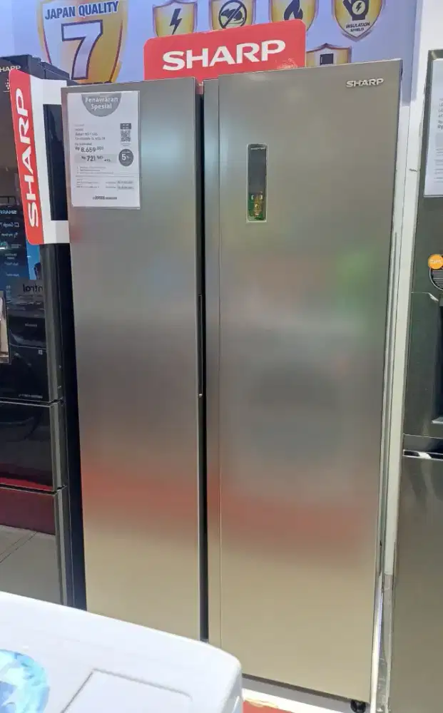 Kulkas sharp is50