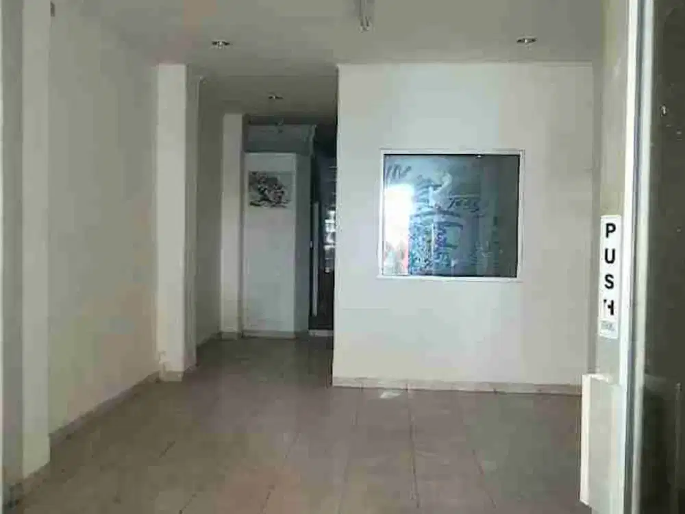 RUMAH BAGUS 4 LANTAI  JELAMBAR JAKARTA BARAT