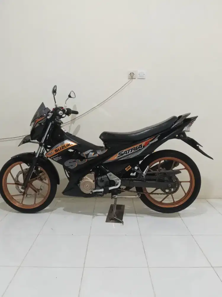Suzuki satria Fu limited edition THN 2016