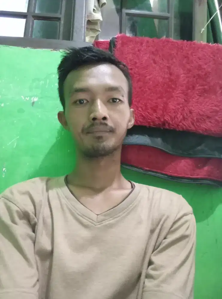 Cari kerjaan apa aja saya siap serabutan