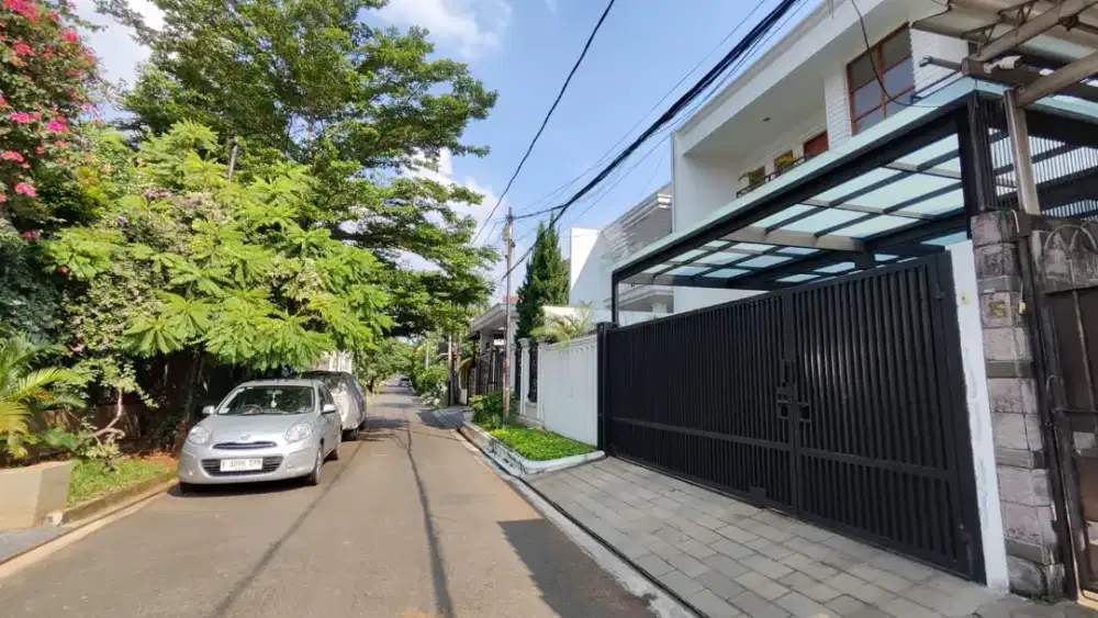 Supir Pribadi Usia 45 Tahun ke Bawah