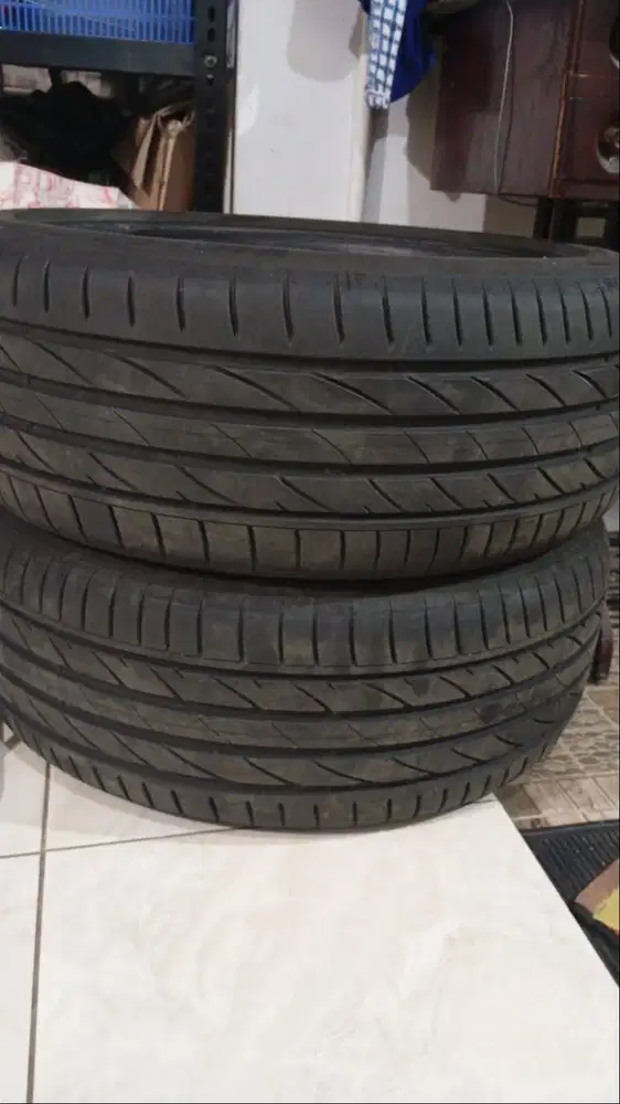 Ban Mobil AION V - Baru pakai 1 bulan