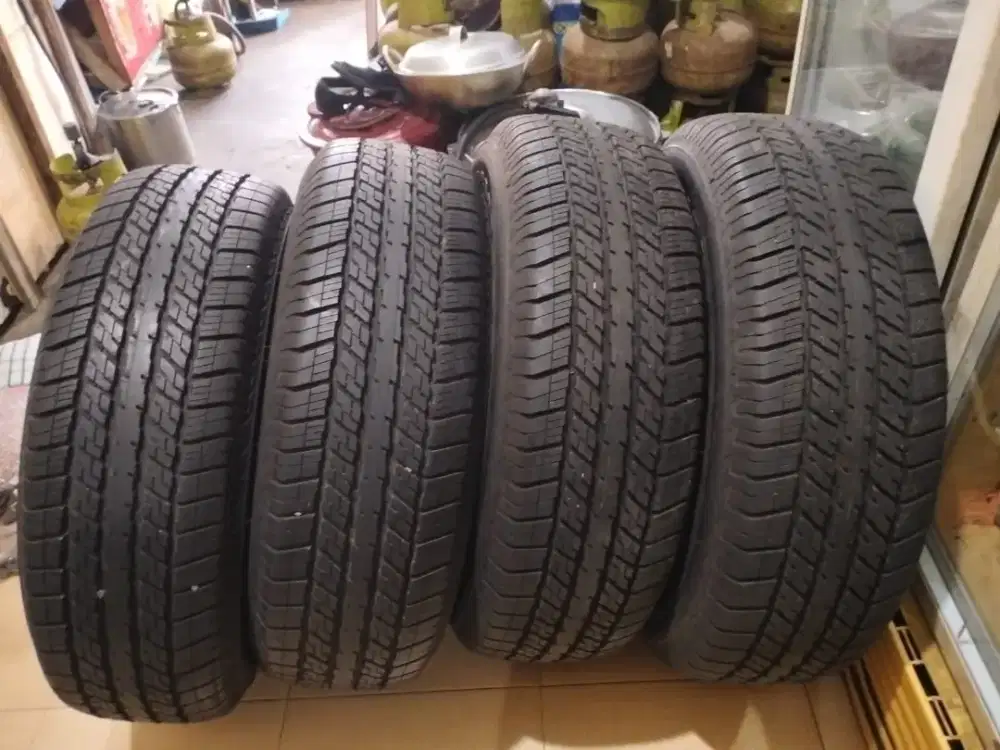 4 ban brgestone.265/70:16 nik.2024/25 ban profit seperti baru .99%