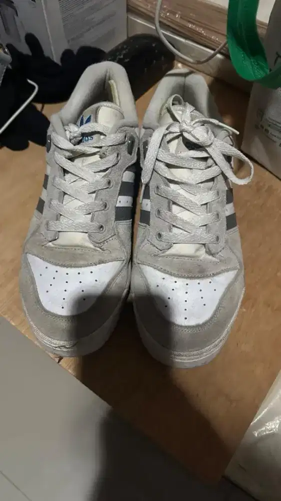 SEPATU ADIDAS ORIGINAL