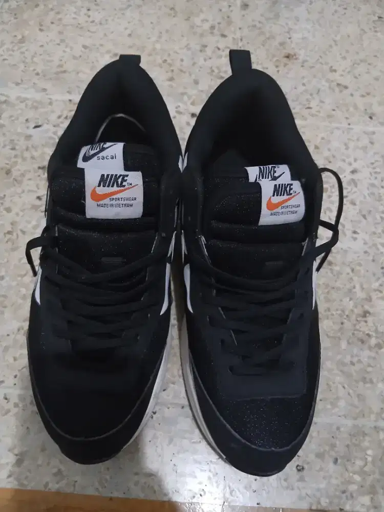 Jual sepatu nike sacai