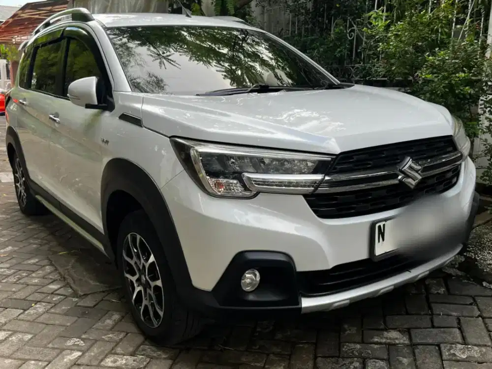Suzuki XL7 beta ertiga gx matic
Plat N malang kota
