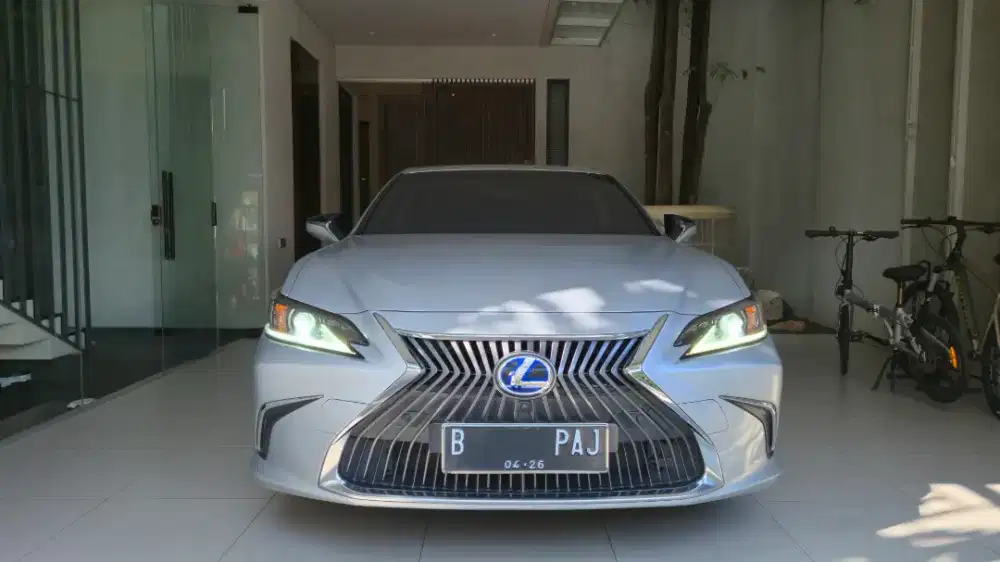 Lexus ES300h 2021 Dijual