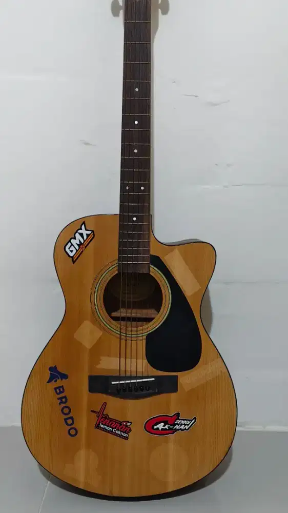 Yamaha Gitar akustik FS 100 C - Original