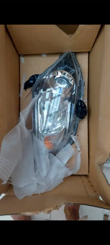 Jual head lamp and stop lamp(bagian kanan saja)