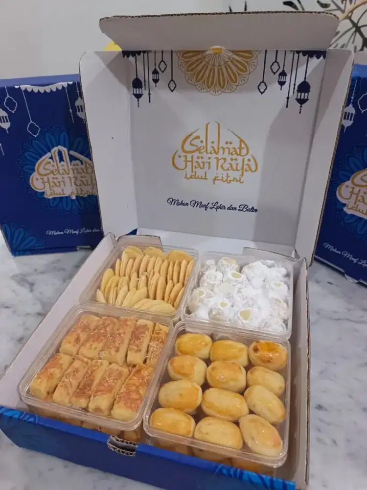 Paket Kue Kering Lebaran isi 4 toples