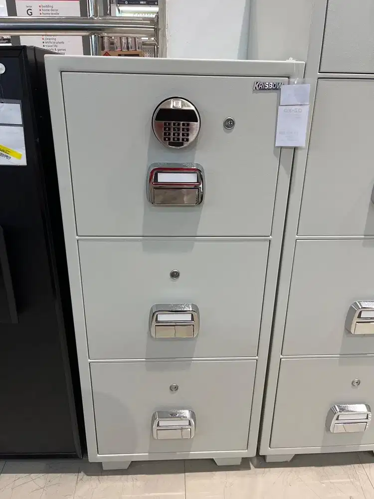 Krisbow Brankas Tahan Api 3 Tingkat