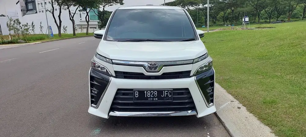 Toyota Voxy 2020 Bensin