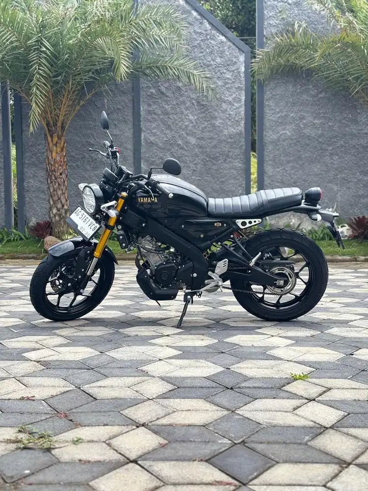 Yamaha XSR 155 VVa 2025 Hitam Metalik Odo 1rb Koko Motor