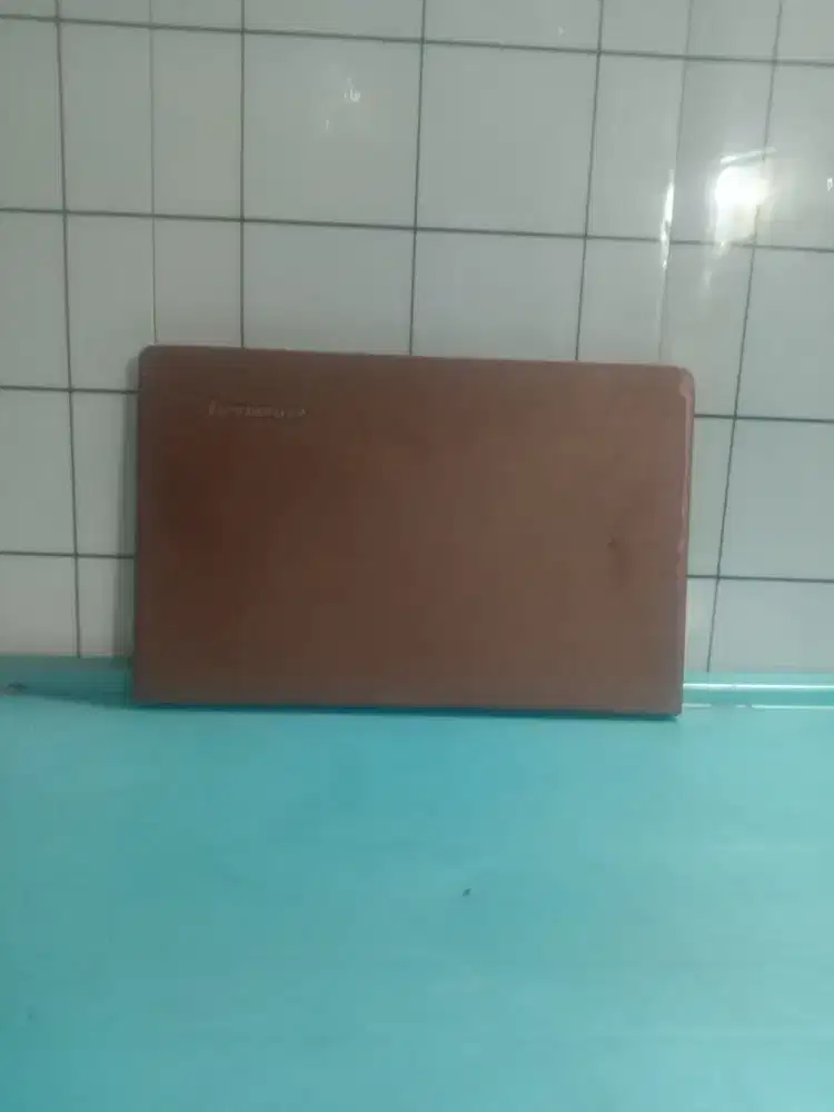 Laptop Lenovo u260