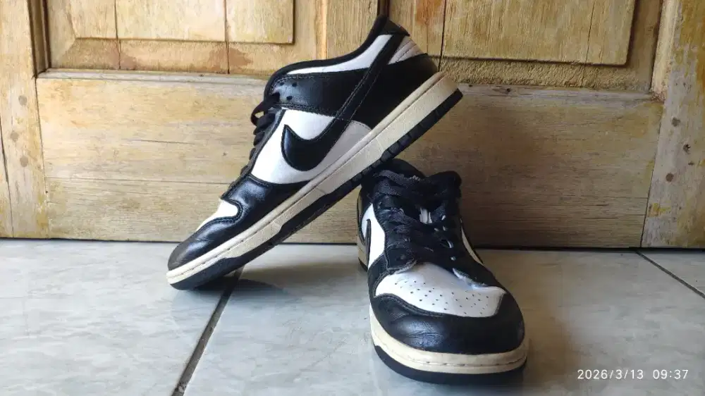 Nike low panda size 40