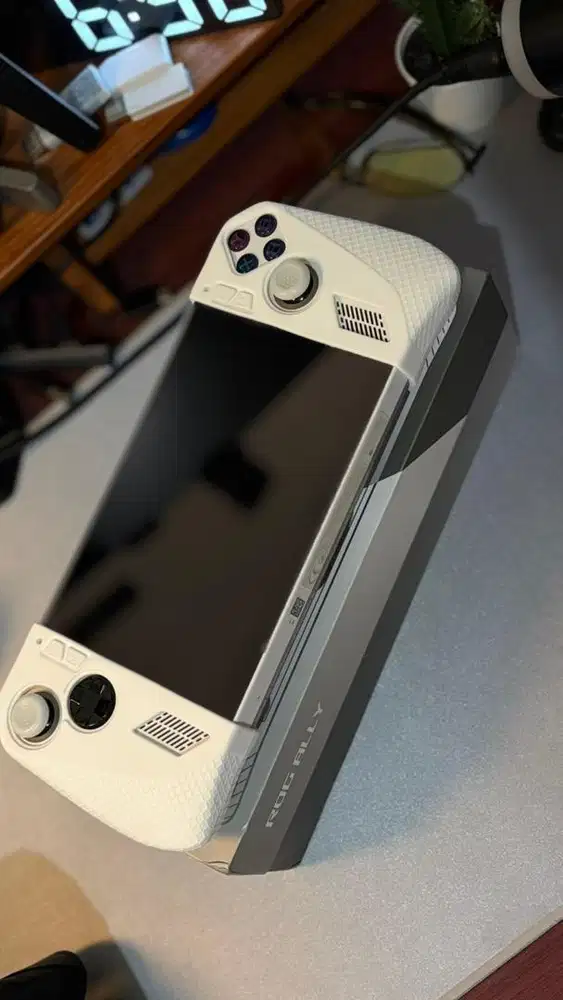 Bekas rog ally z1extreme 16/512