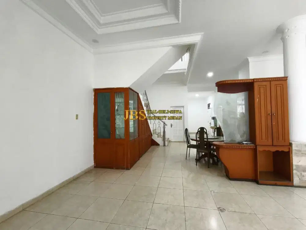 Dijual Rumah 2 Tingkat di Komplek Cemara Hijau Jalan Metal - Medan