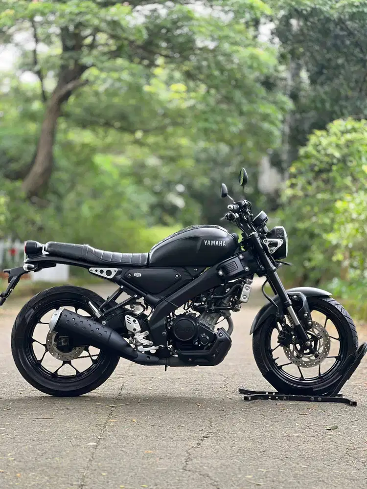 YAMAHA XSR 155 2022 HITAM KM LOW PAJAK PANJANG RASA BARU