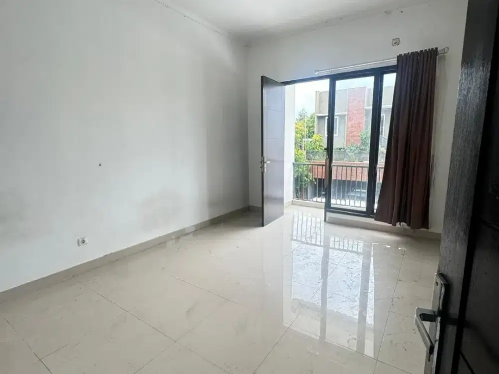 Rumah Hook Bebas Banjir Di Cluster Asera Harapan Indah