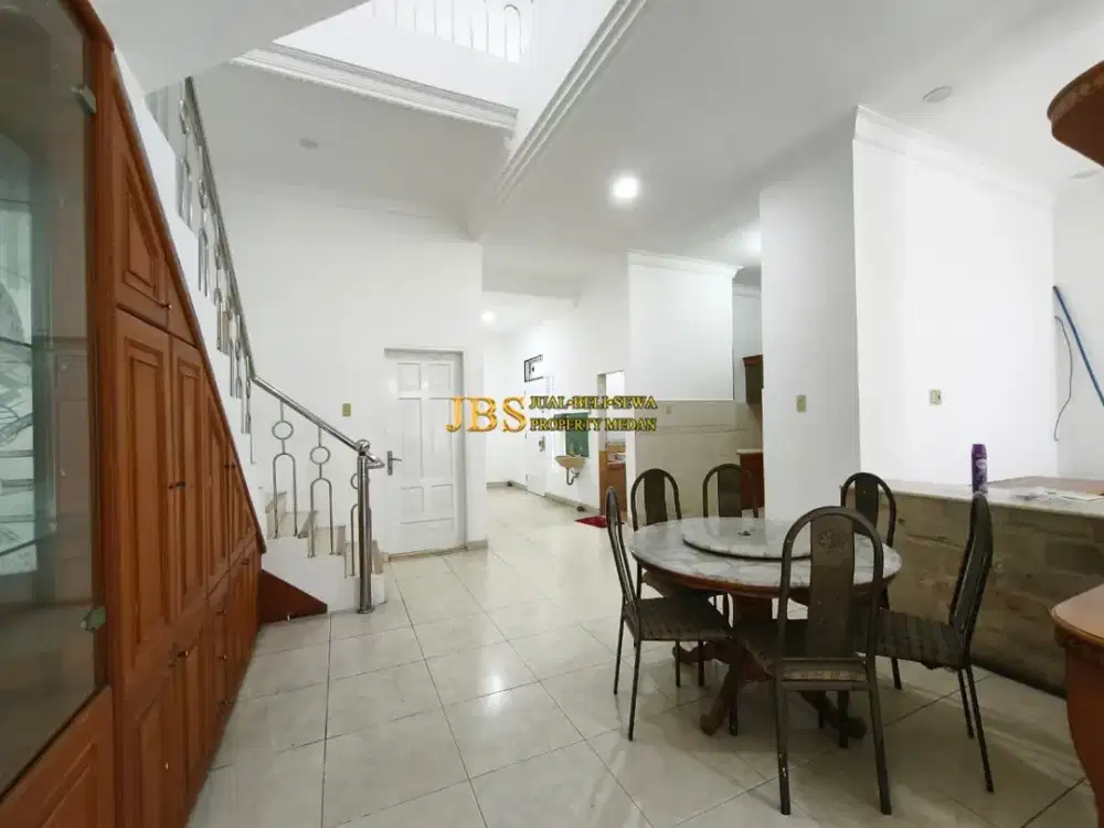 Dijual Rumah di Komplek Cemara Hijau Jalan Metal - Medan