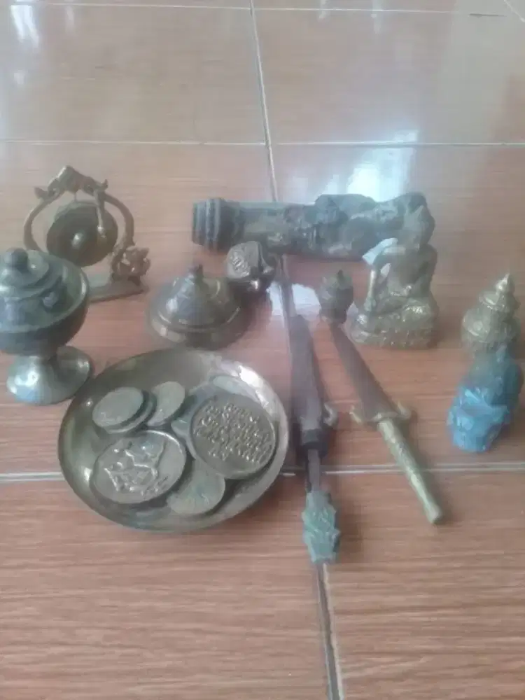 Berbagai barang antik