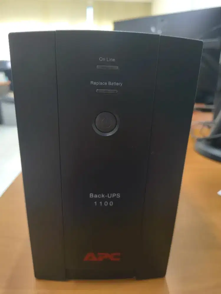 UPS APC Back UPS 1100VA