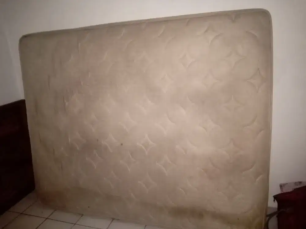 Kasur spring bed 180 × 200