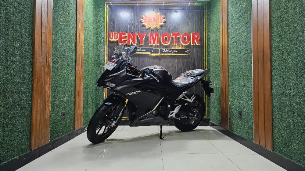 UD ENY MOTOR - Honda New CBR 150 thn 2024 istimewa