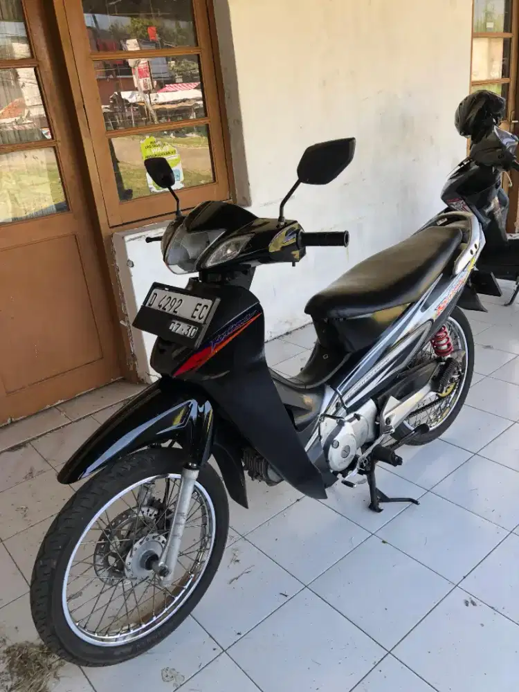 Honda kharisma 2004 kumplit opp