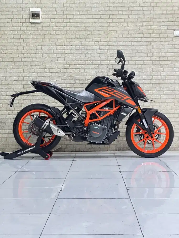 ODO 2RB‼️KTM Duke 250 ABS 2022 Black Favorit - Termurah